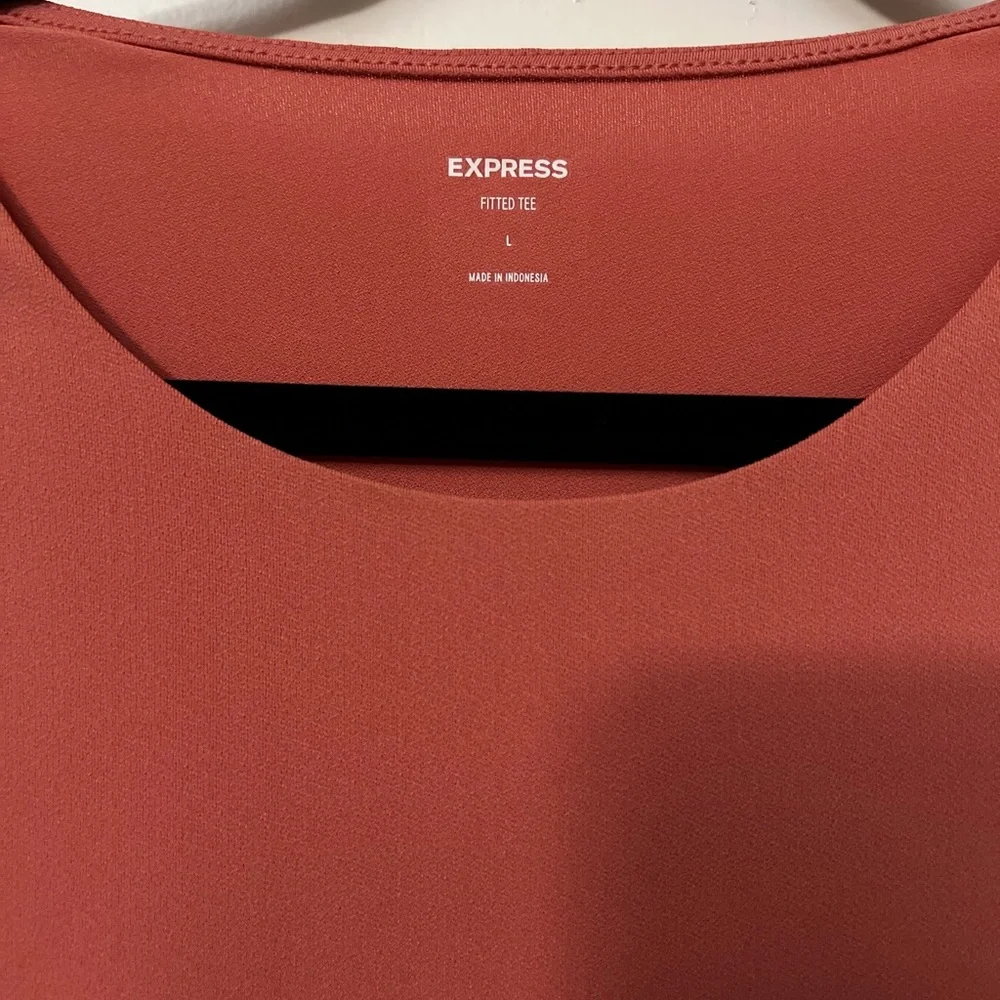Express fitted tee - Picture 3 of 6